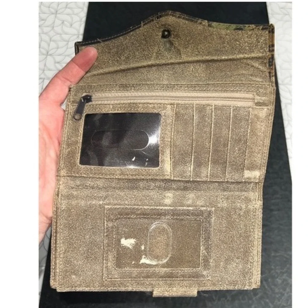 Nocona‎ Mossy Oak Camo Wallet Ladies Brown Western Cross Studded